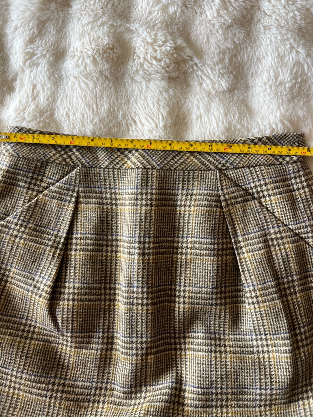 J.Crew 100% Wool Plaid Mini Skirt Size 10 Brown Beige Preppy - Picture 7 of 8